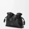 Panta orta boy Flamenco clutch, parlak dana derisi, Siyah