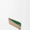 Parlak nappa dana derisinden Knot bozuk para kartlık Sand/Tropical Green