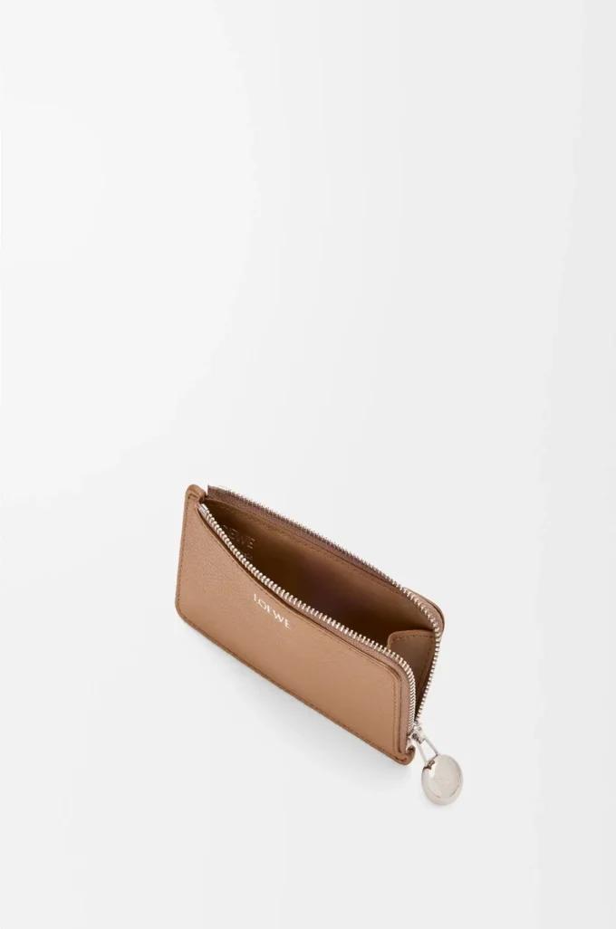 Pebble desenli dana derisinden yapılmış pebble madeni para kartlık Mocha