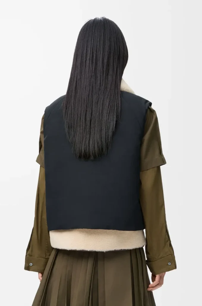 Shearling ve pamuk karışımı şişme yelek Siyah