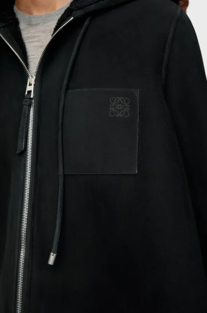 Siyah shearling kapüşonlu ceket