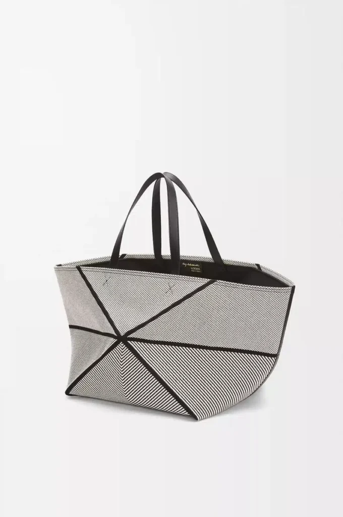 XXL Puzzle Fold tote, kanvas jakarlı ve dana derisi Doğal/Siyah