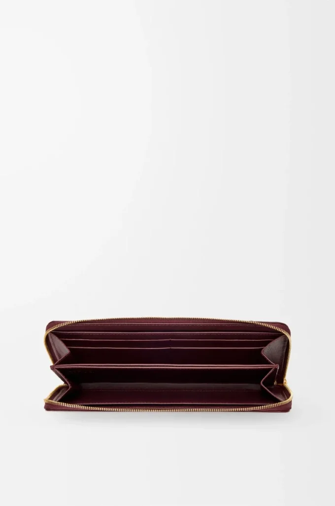 Yılan derisinden düğümlü ince fermuarlı cüzdan Dark Burgundy