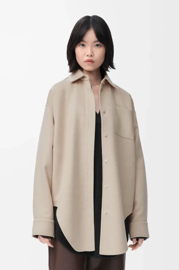 Yün ve kaşmirden üretilmiş açık bej melanj overshirt