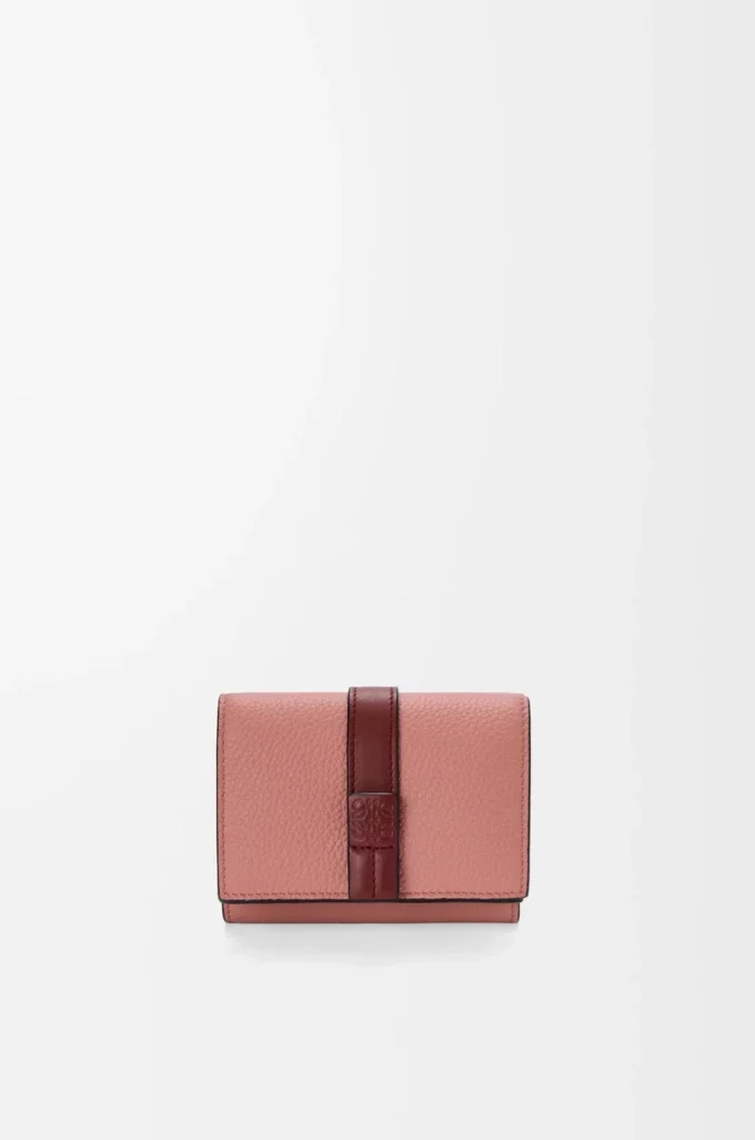 Yumuşak damarlı dana derisinden üç katlı cüzdan Blush/Mahogany