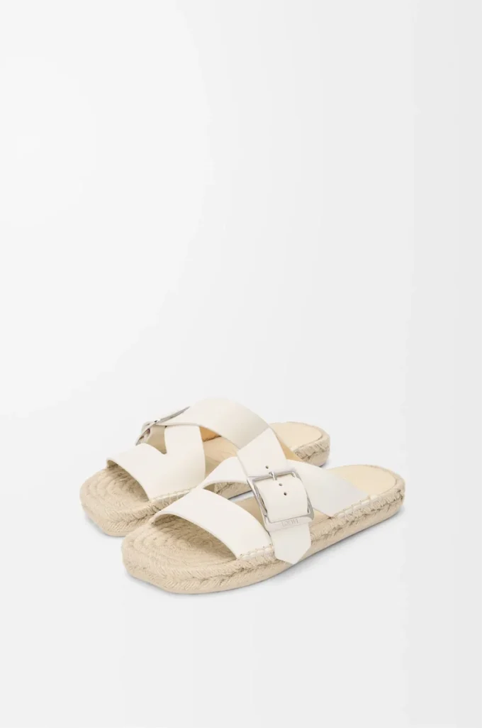 Yumuşak dana derisinden yapılmış petal espadrille terlik Beyaz