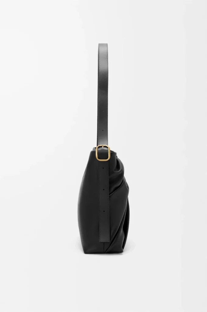 Yumuşak nappa kuzu derisinden drape tote Siyah