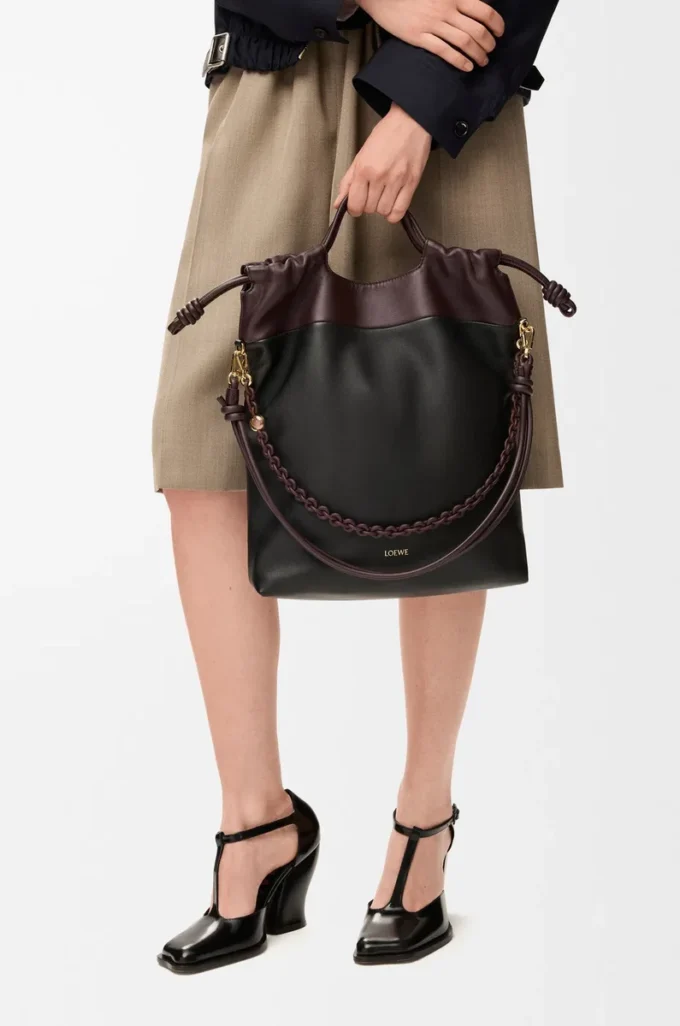 Yumuşak nappa kuzu derisinden Flamenco çanta Siyah/Koyu Kestane