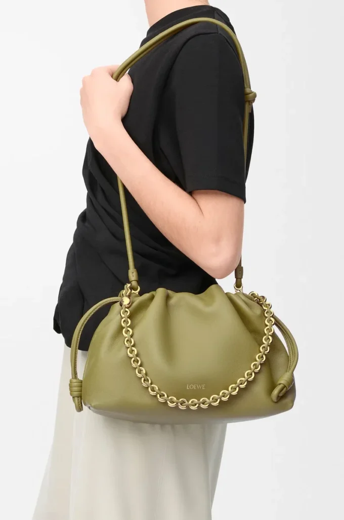 Yumuşak nappa kuzu derisinden orta boy Flamenco çanta Açık Yosun