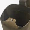 Yumuşak süet dana derisinden büyük Pebble kova çanta Dark Olive